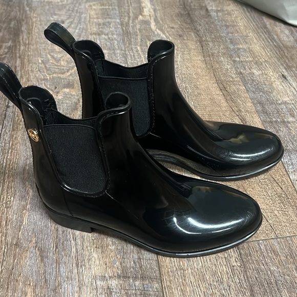 Michael Kors Rain Boots - Picture 3 of 9